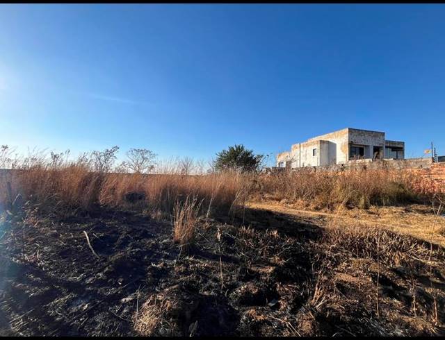 LAND FOR SALE IN SELCOURT